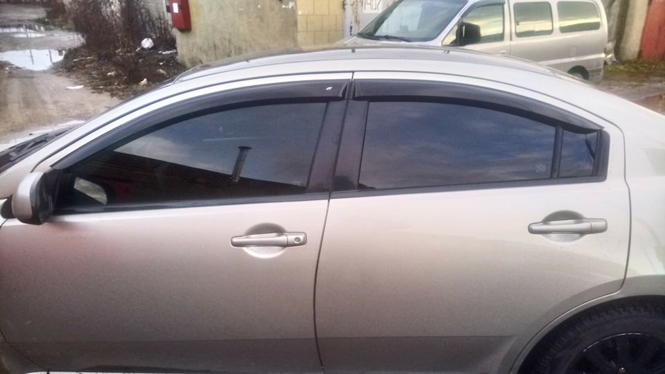 Дефлекторы Cobra Tuning для окон Mitsubishi Galant IX 2003-2012. Артикул M40304