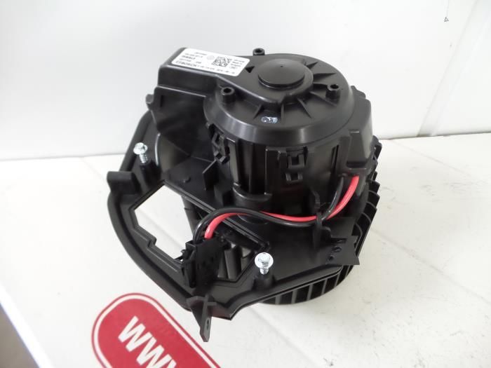 Мотор печки (электровентилятор отопителя) VAG. Артикул 7E5820021B