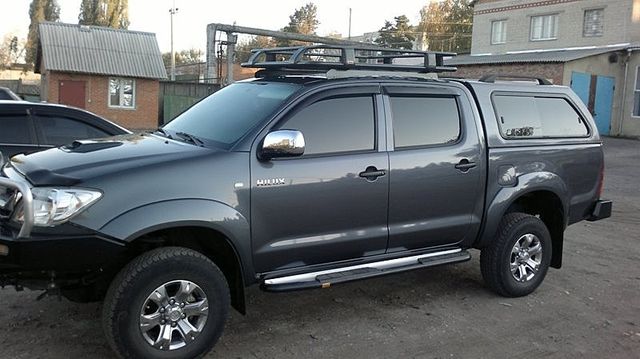 Дефлекторы Cobra Tuning для окон Toyota Hilux VII 2011-2015. Артикул T24610