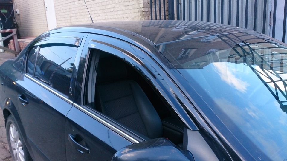 Дефлекторы V-Star для окон Opel Astra H седан 2007-2015. Артикул D18100