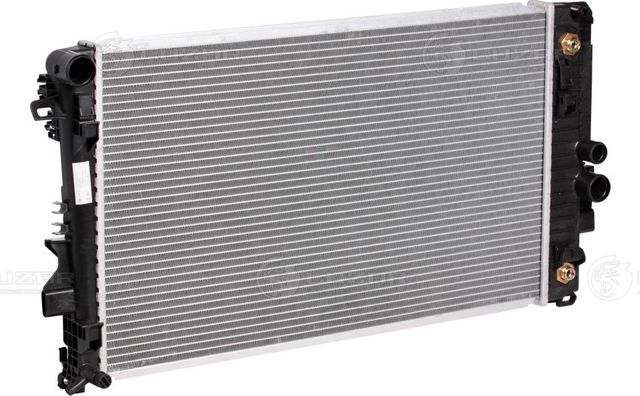 Радиатор охлаждения двигателя Luzar для Mercedes-Benz Viano I (W639) 2003-2014. Артикул LRc 15104