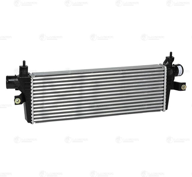 Интеркулер Luzar для Toyota Hilux VIII 2015-2026. Артикул LRIC 1925