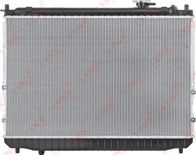 Радиатор охлаждения двигателя LYNXauto для Kia Carens I (RS) 2002-2006. Артикул RB-3015