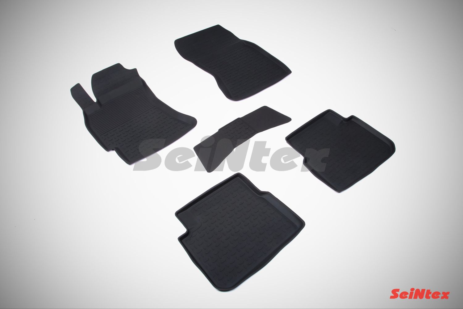 Коврики резиновые Seintex с высоким бортиком для салона Subaru Forester III 2008-2012. Артикул 82710