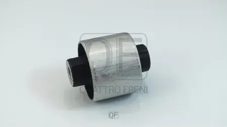 САЙЛЕНТБЛОК ПОДВЕСКИ FR (Quattro Freni). Артикул QF30D00180