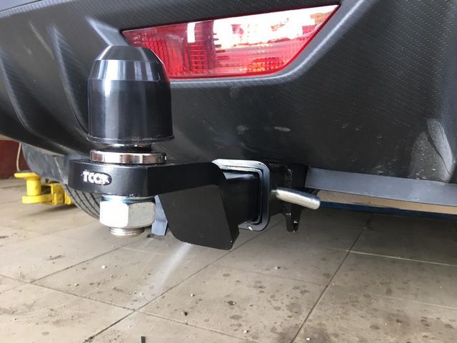 Фаркоп ТСС оцинкованный под американский квадрат для Geely Coolray 2020-2026. Артикул TCU00154