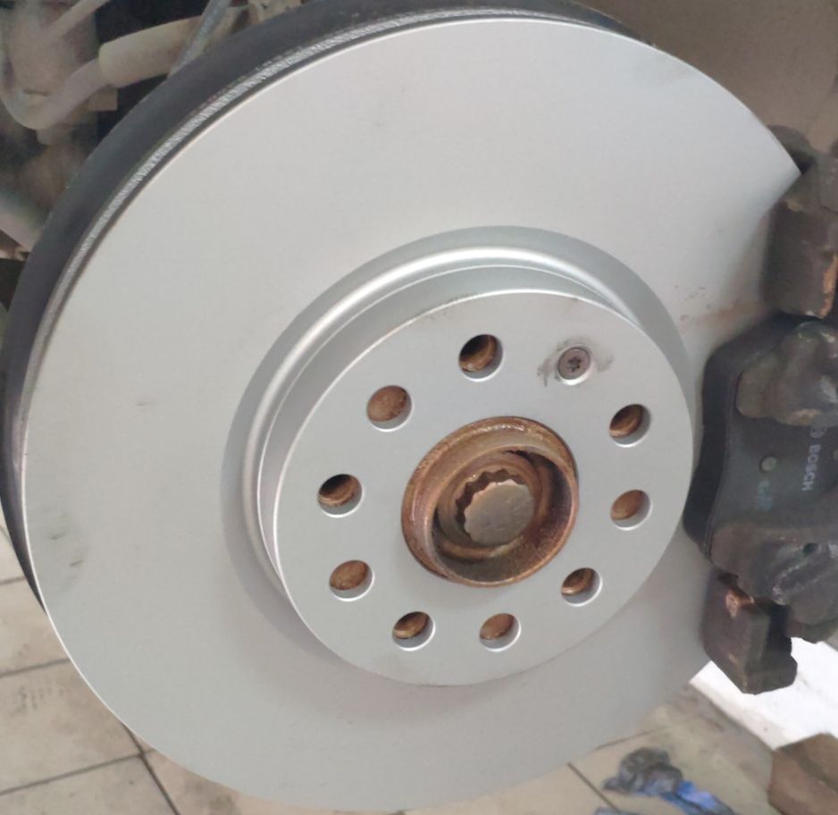 Тормозной диск Bosch. Артикул 0 986 479 932
