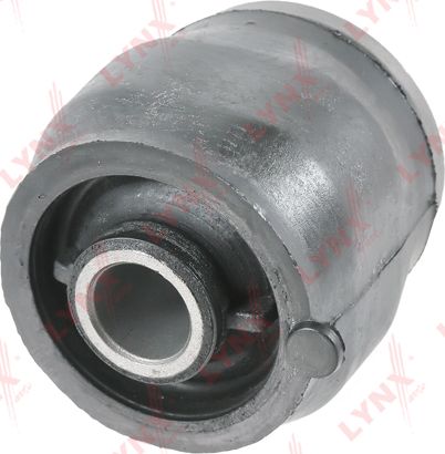 Сайлентблок переднего рычага подвески LYNXauto. Артикул B8218