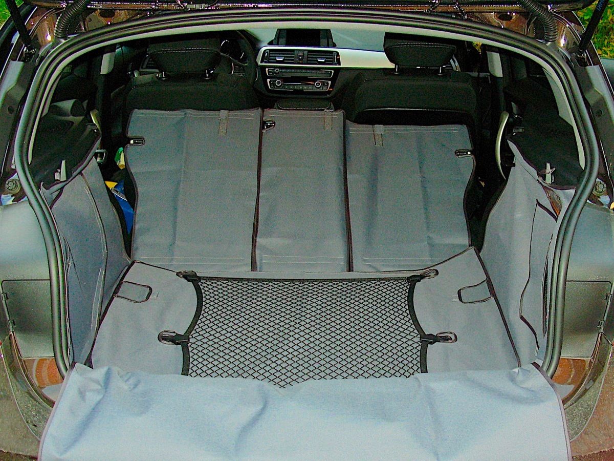 Защитный чехол AUTOSMSTUDIO "Maxi" в багажник автомобиля для BMW 1 серия F20 2017-2026, черный. Артикул TP-1-F20-MAXI-BL