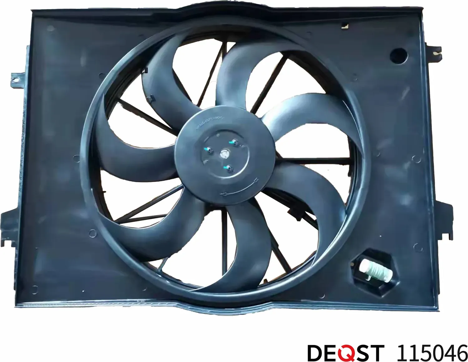 Электорвентилятор HYUNDAI TUCSON (JM) 08.04-01.10 (Deqst). Артикул 115046