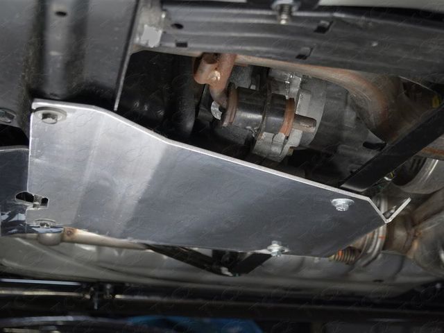 Защита алюминиевая ТСС (4 мм) для РК Jeep Grand Cherokee 2013-2022, 2017-2021. Артикул ZKTCC00354