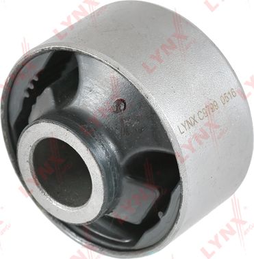 Сайлентблок переднего рычага подвески LYNXauto. Артикул C9799