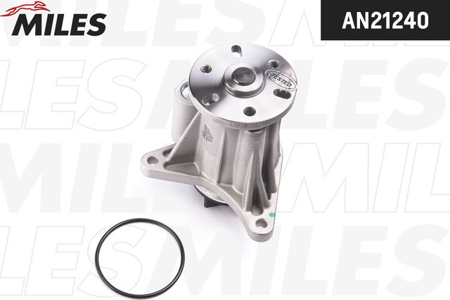 Помпа (водяной насос) Miles для Land Rover Range Rover Sport I 2009-2013. Артикул AN21240