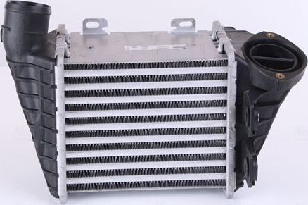 Интеркулер Nissens ** FIRST FIT ** для Volkswagen Vento 1991-1998. Артикул 96795