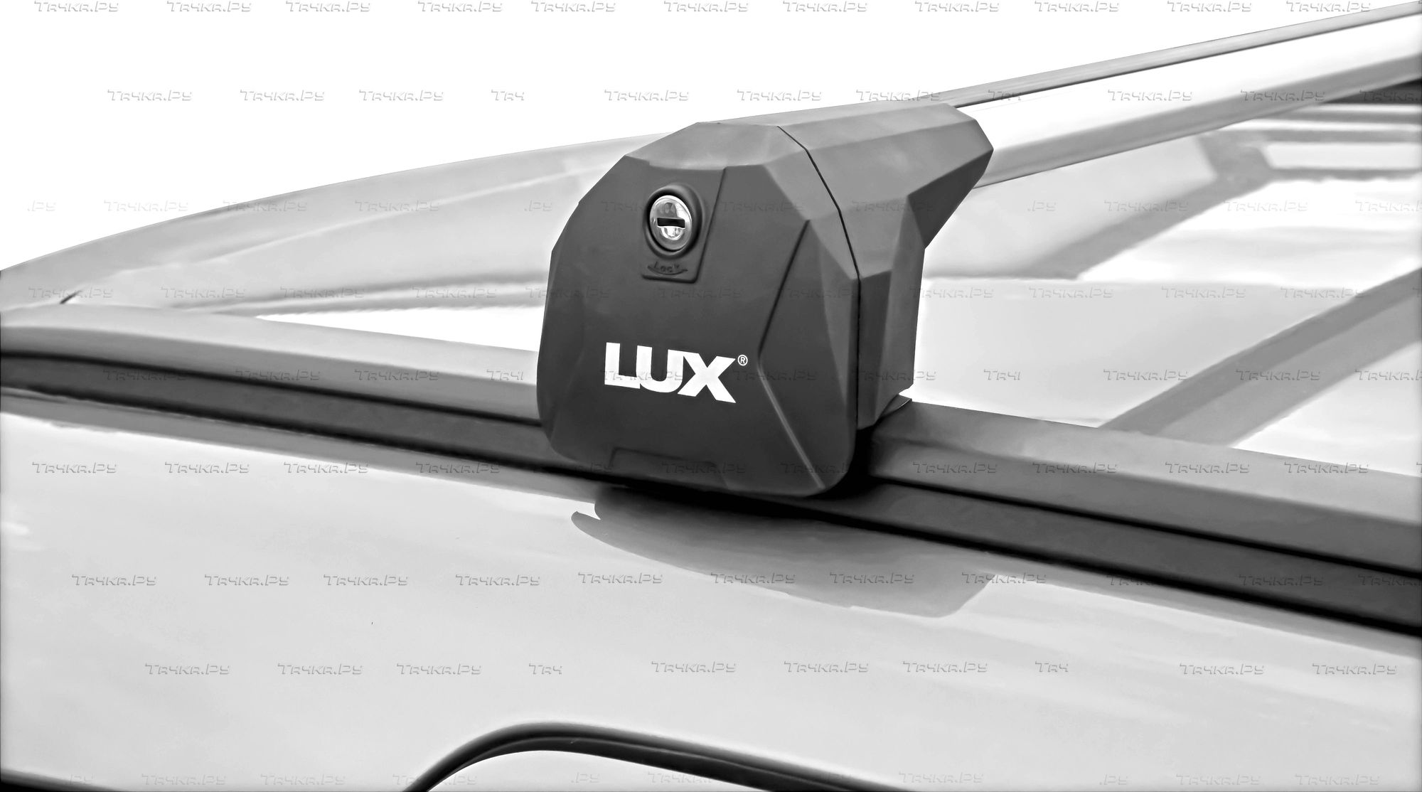 Багажник на интегрированные рейлинги LUX Scout для Volkswagen Passat B8 Универсал 2016-2026 (Аэродинамические дуги). Артикул 601171