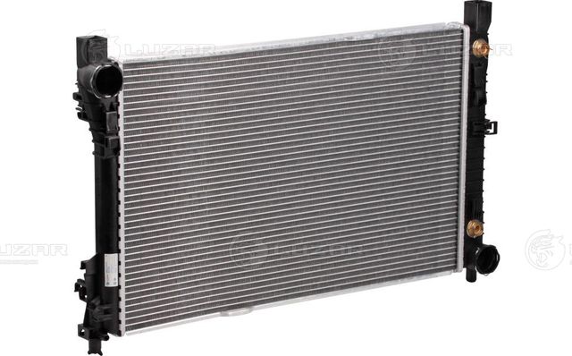 Радиатор охлаждения двигателя Luzar для Mercedes-Benz C-Класс II (W203, CL203) 2000-2007. Артикул LRc 15103