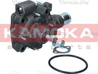 Помпа (водяной насос) Kamoka (Серый чугун) для Volkswagen Passat B2 1983-1988. Артикул T0165