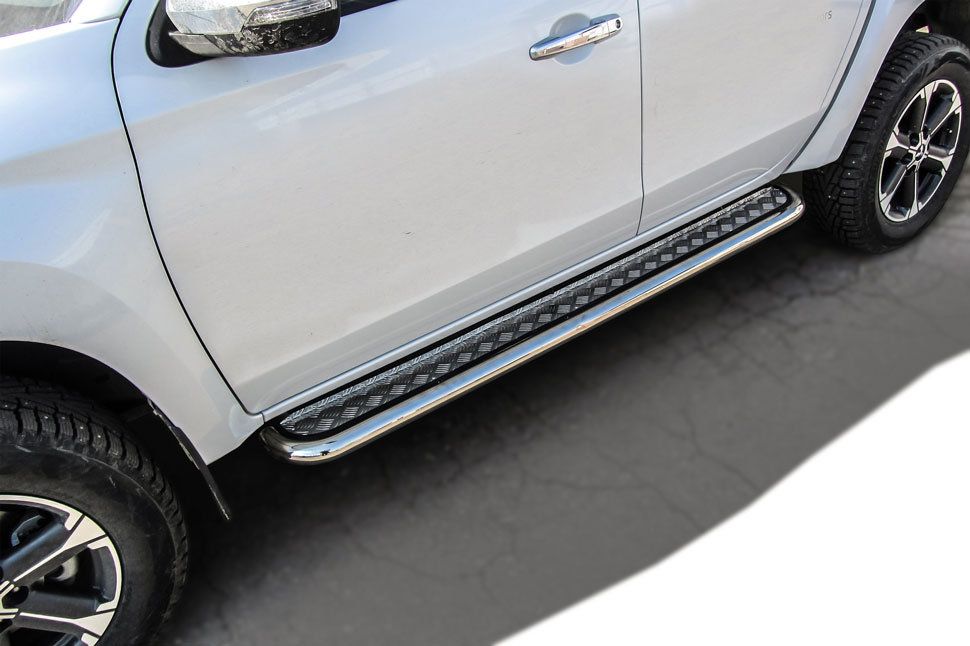 Пороги Slitkoff труба d57 с листом для Mitsubishi L200 V рестайлинг 2018-2026. Артикул ML18-008