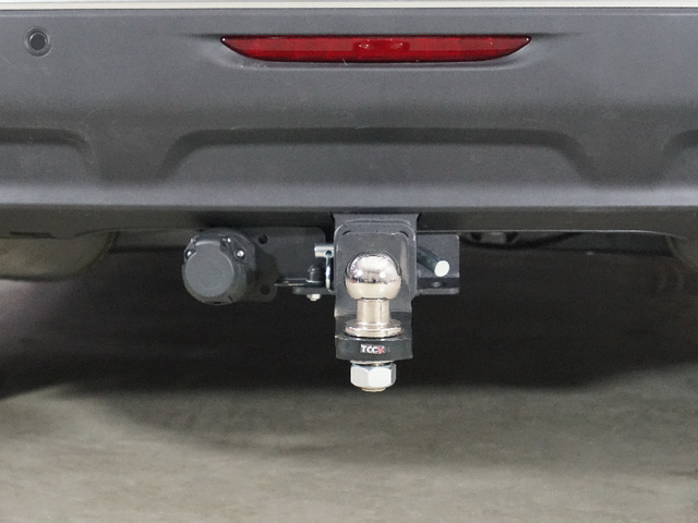 Фаркоп ТСС оцинкованный под американский квадрат для Exeed VX 2.0L 4WD 2021-2026 (нерж. шар). Артикул TCU00297N