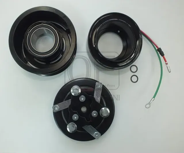 МУФТА КОМПРЕССОРА КОНДИЦИОНЕРА В СБОРЕ (Quattro Freni). Артикул QF80Q00162