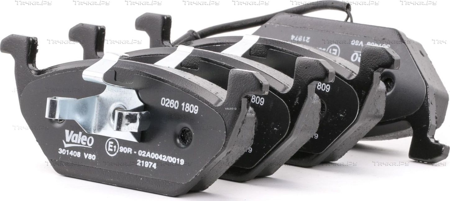 Тормозные колодки Valeo First передние для Volkswagen New Beetle II (A5) 2011-2019. Артикул 301408