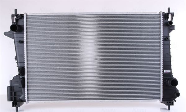 Радиатор охлаждения двигателя Nissens. Артикул 606455