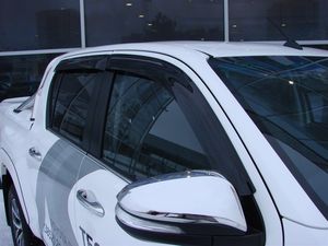 Дефлекторы SIM для окон Toyota Hilux VIII 2015-2020. Артикул STOHIL1532
