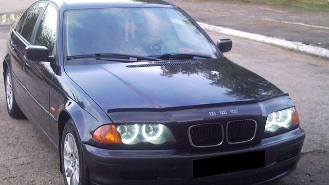 Дефлектор VT52 для капота (c облицовкой радиатора) BMW 3 E46 до рестайлинга 1998-2001. Артикул BM02VT
