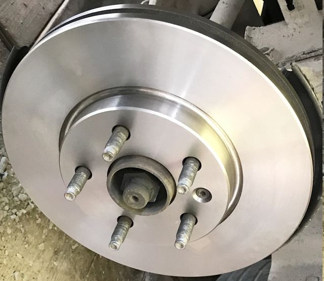 Тормозной диск Bosch. Артикул 0 986 479 643