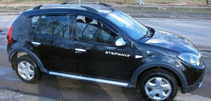 Дефлекторы SIM для окон Renault Sandero Stepway I хэтчбек 2009-2013. Артикул SRESAN0932