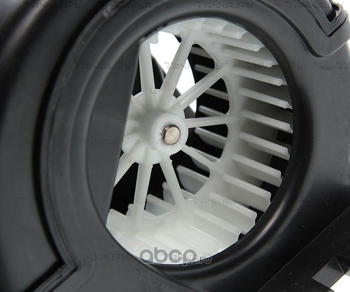 Мотор отопителя MAN TGA (04-) в сборе с корпусом MEGAPOWER Megapower. Артикул 37015021