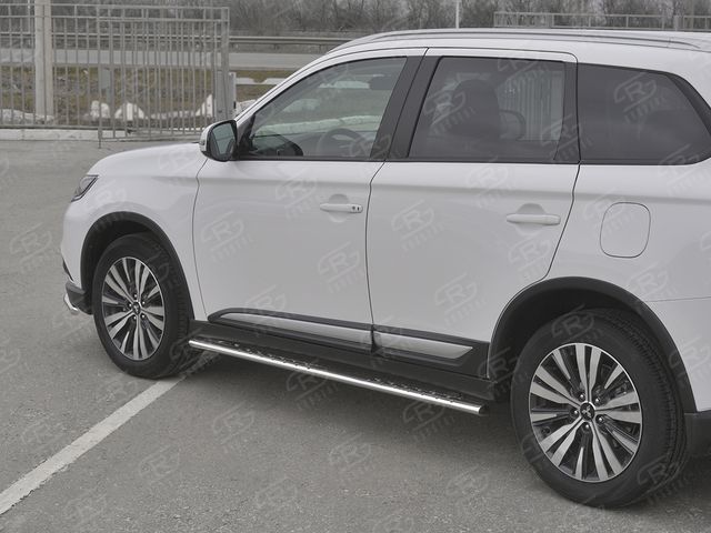 Защита порогов RusStal труба 75х42 овал с проступью для Mitsubishi Outlander III 3-й рестайлинг 2018-2026. Артикул MOO-003205