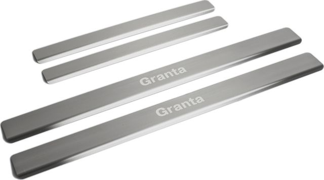 Накладки Rival на пороги (с надписью) для Lada Granta 2011-2018 2018-2026. Артикул NP.6002.3