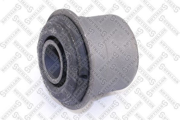 Сайлентблок переднего рычага подвески Stellox. Артикул 87-98177-SX