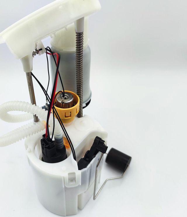 ТОПЛИВНЫЙ БЕНЗОНАСОС В СБОРЕ BMW 1 (F20) M 135 I 1 (F20) M 135 I XDRIV (Achr). Артикул EFM1260205