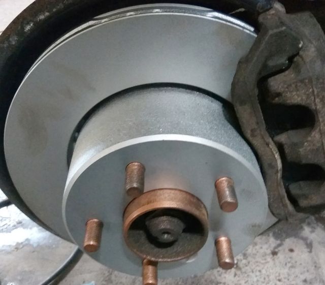 Тормозной диск Bosch. Артикул 0 986 479 146