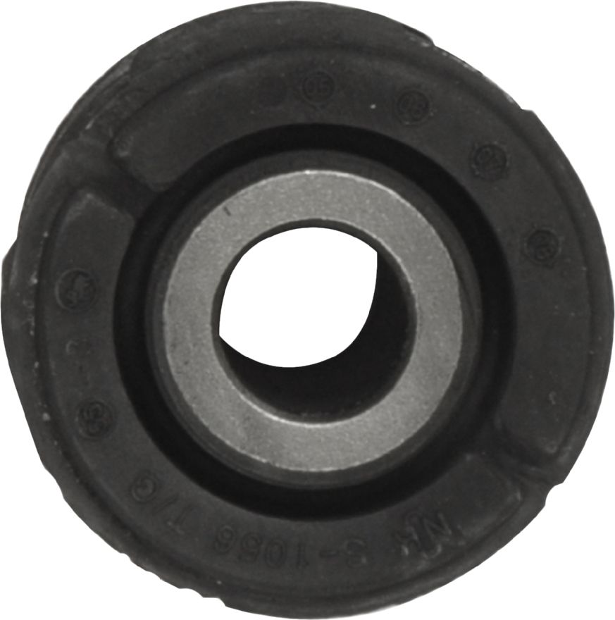 Сайлентблок переднего рычага подвески Blue Print. Артикул ADT380109