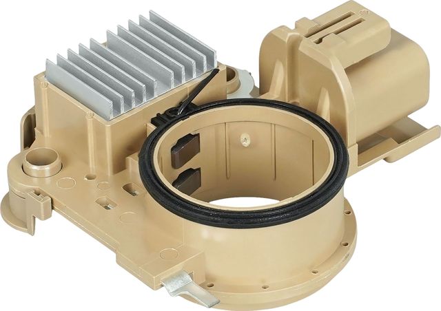 Реле-регулятор напряжения генератора StartVOLT. Артикул VRR 0825D