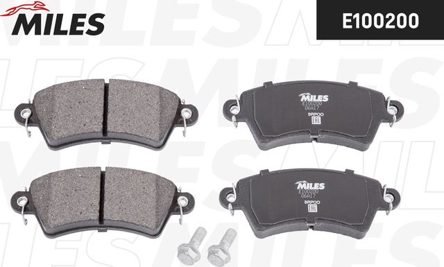 Тормозные колодки Miles (Semi-Metallic). Артикул E100200