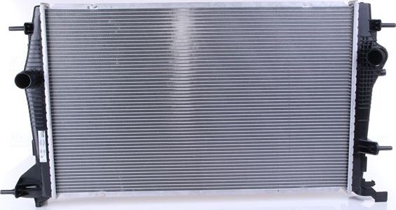 Радиатор охлаждения двигателя Nissens. Артикул 637622