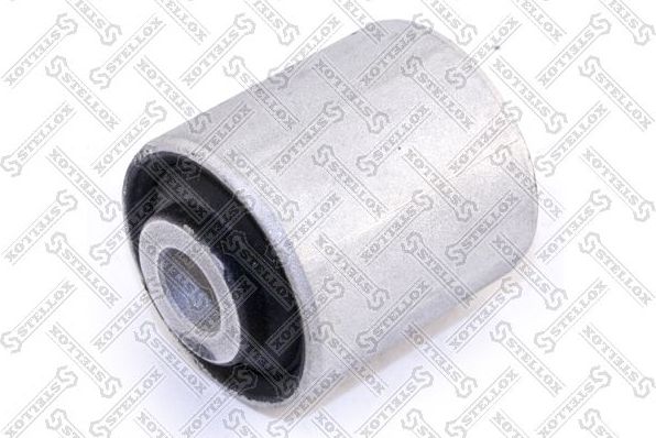 Сайлентблок переднего рычага подвески Stellox. Артикул 71-11172-SX