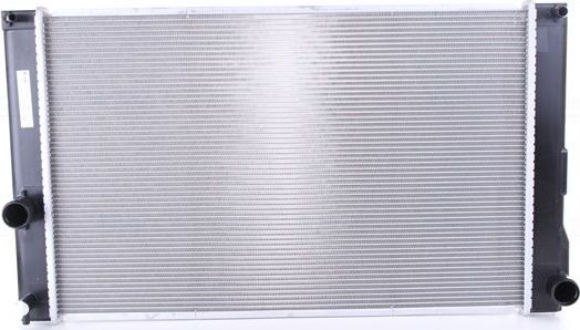 Радиатор охлаждения двигателя Nissens для Lexus CT I 2011-2018. Артикул 646842