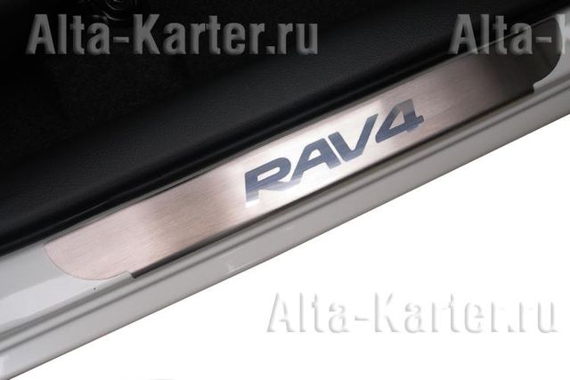 Накладки оригинальные на внутренние пороги (с надписью) для Toyota RAV4 III SWB 2010-2012. Артикул NLNV313452