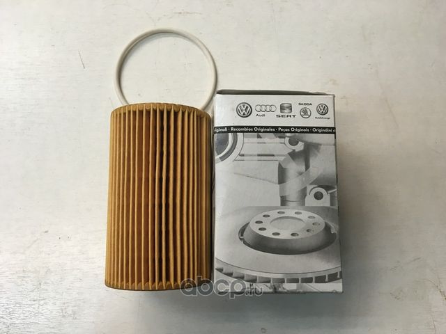 Масляный фильтр VAG. Артикул 06E115562B