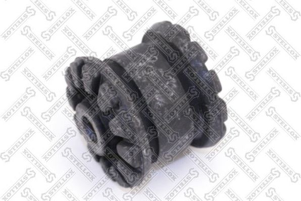 Сайлентблок переднего рычага подвески Stellox. Артикул 71-11211-SX