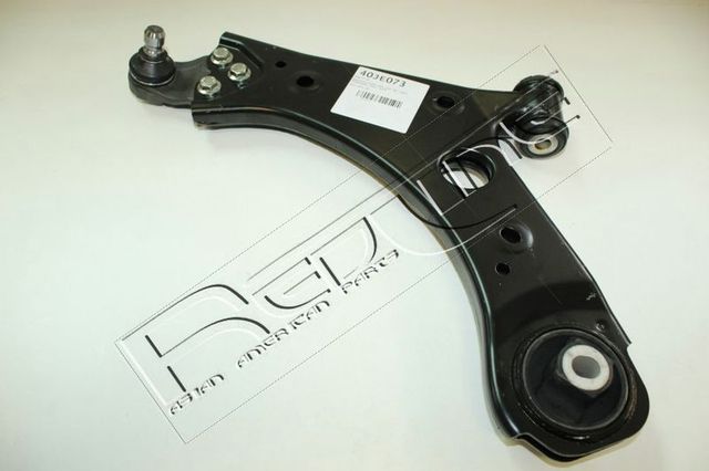 Поперечный рычаг передней подвески RED Line левый нижний для Jeep Renegade I 2014-2026. Артикул 40JE073