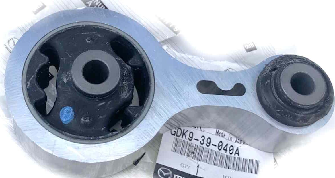 Подушка (опора) двигателя Mazda. Артикул GDK939040A