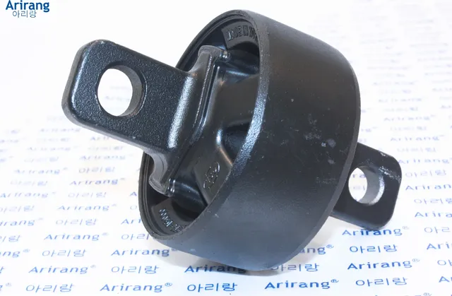 Сайленблок продольного рычага левый (Arirang) Arirang. Артикул ARG121393L