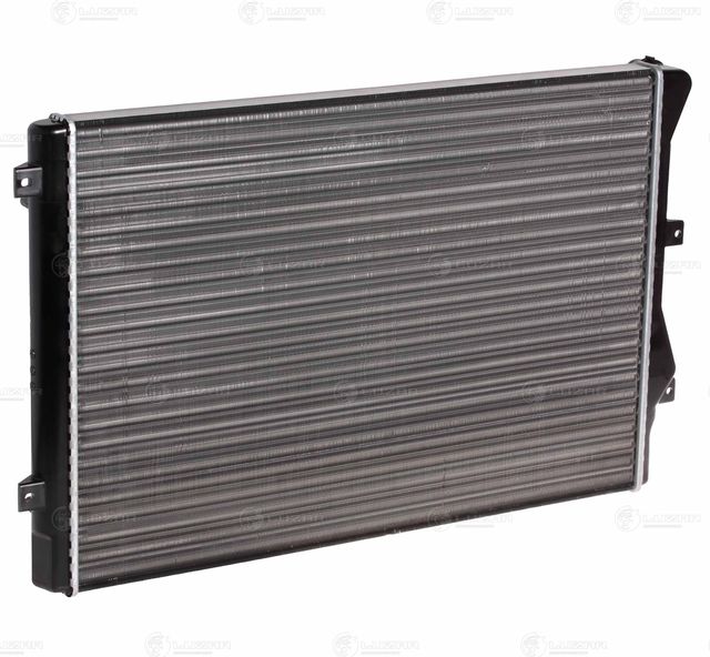 Радиатор охлаждения двигателя Luzar для Skoda Yeti I 2009-2017. Артикул LRc 1811J
