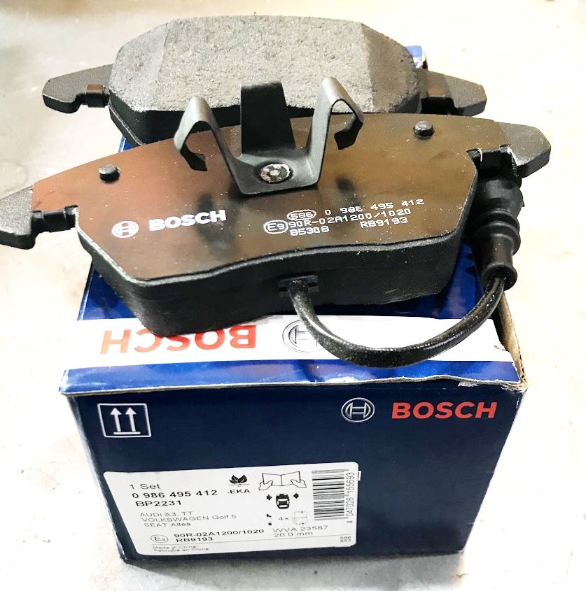 Тормозные колодки Bosch. Артикул 0 986 495 412